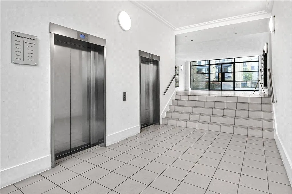 Town Meadow, Brentford, TW8, photo 8