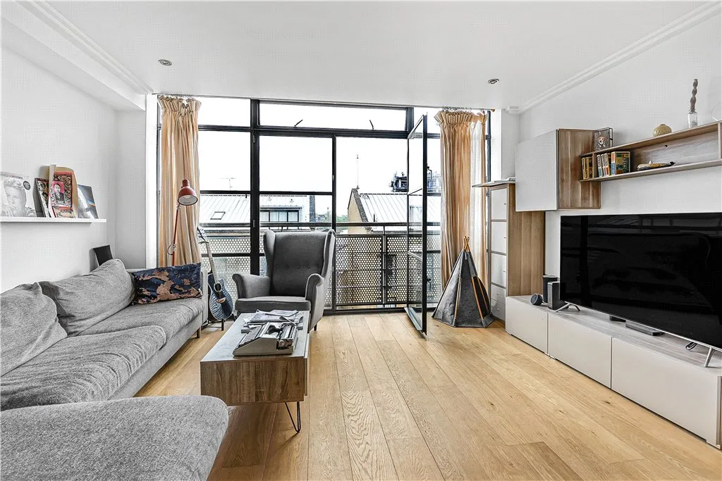 Town Meadow, Brentford, TW8, photo 4