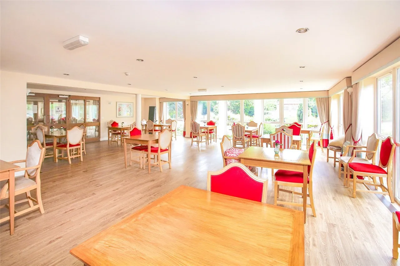 Station Approach, Cheadle Hulme, SK8, photo 9