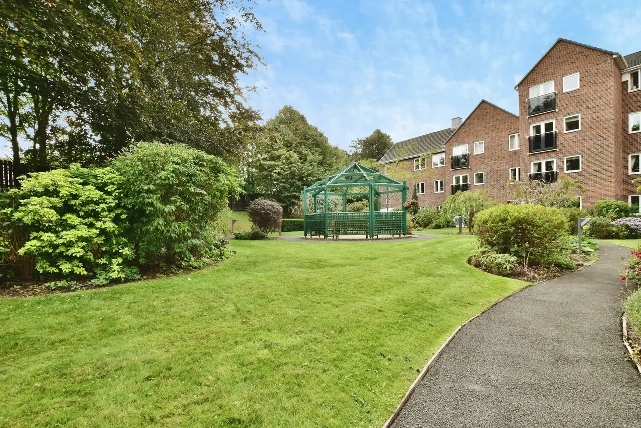 Station Approach, Cheadle Hulme, SK8, photo 8