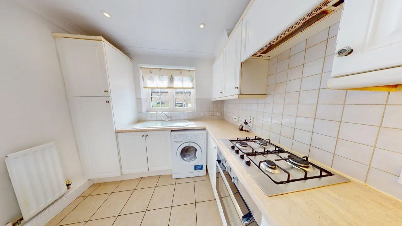 Swan Court, Witney, OX28, photo 10