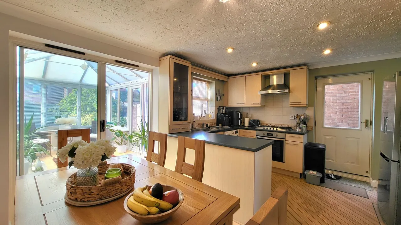 Balintore Rise, Orton Southgate, Peterborough, PE2, photo 7