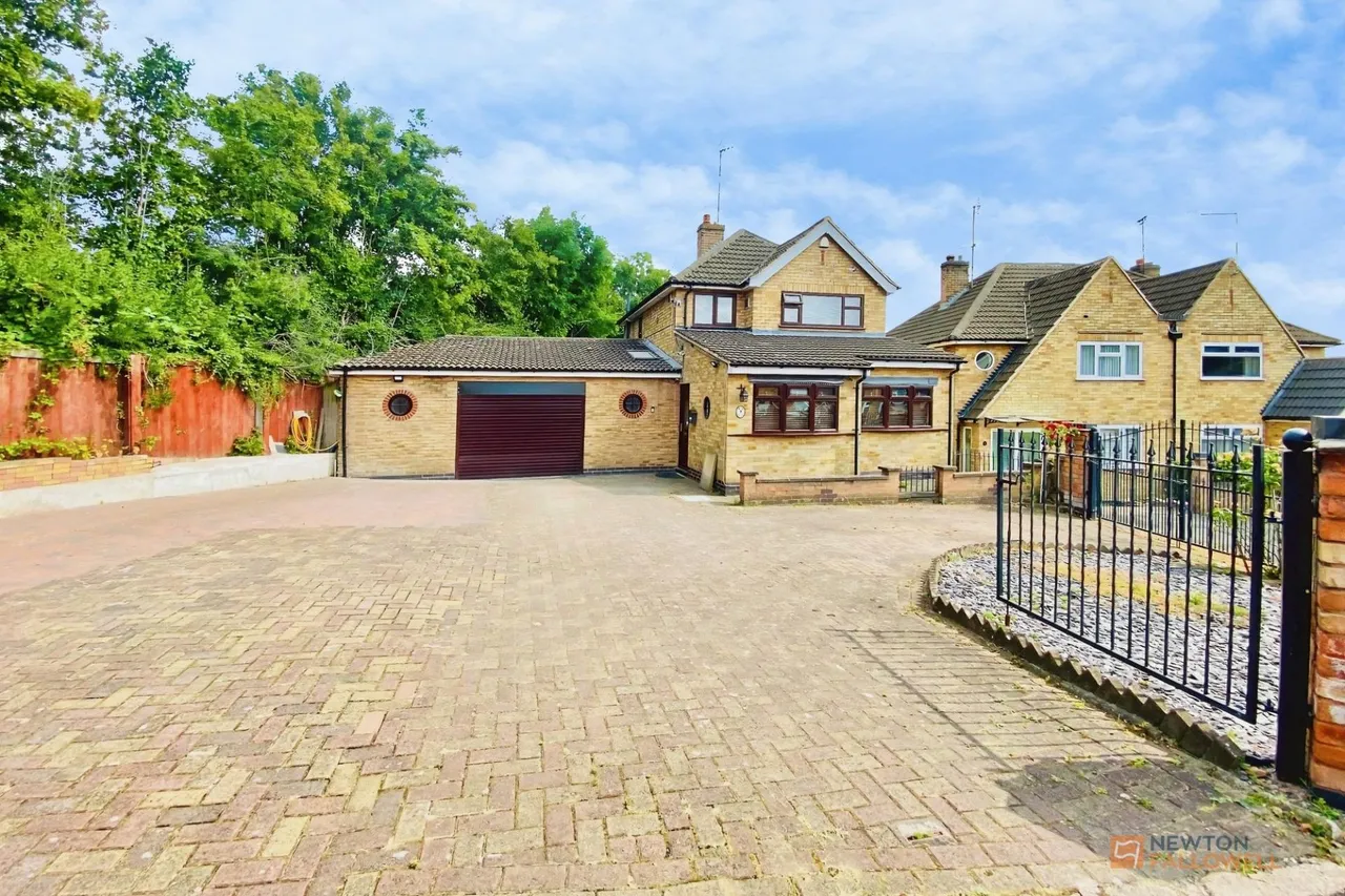 4 bed house for sale, Columbine Close, Leicester, LE3
