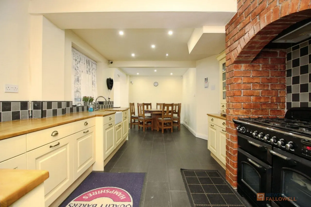Columbine Close, Leicester, LE3, photo 5