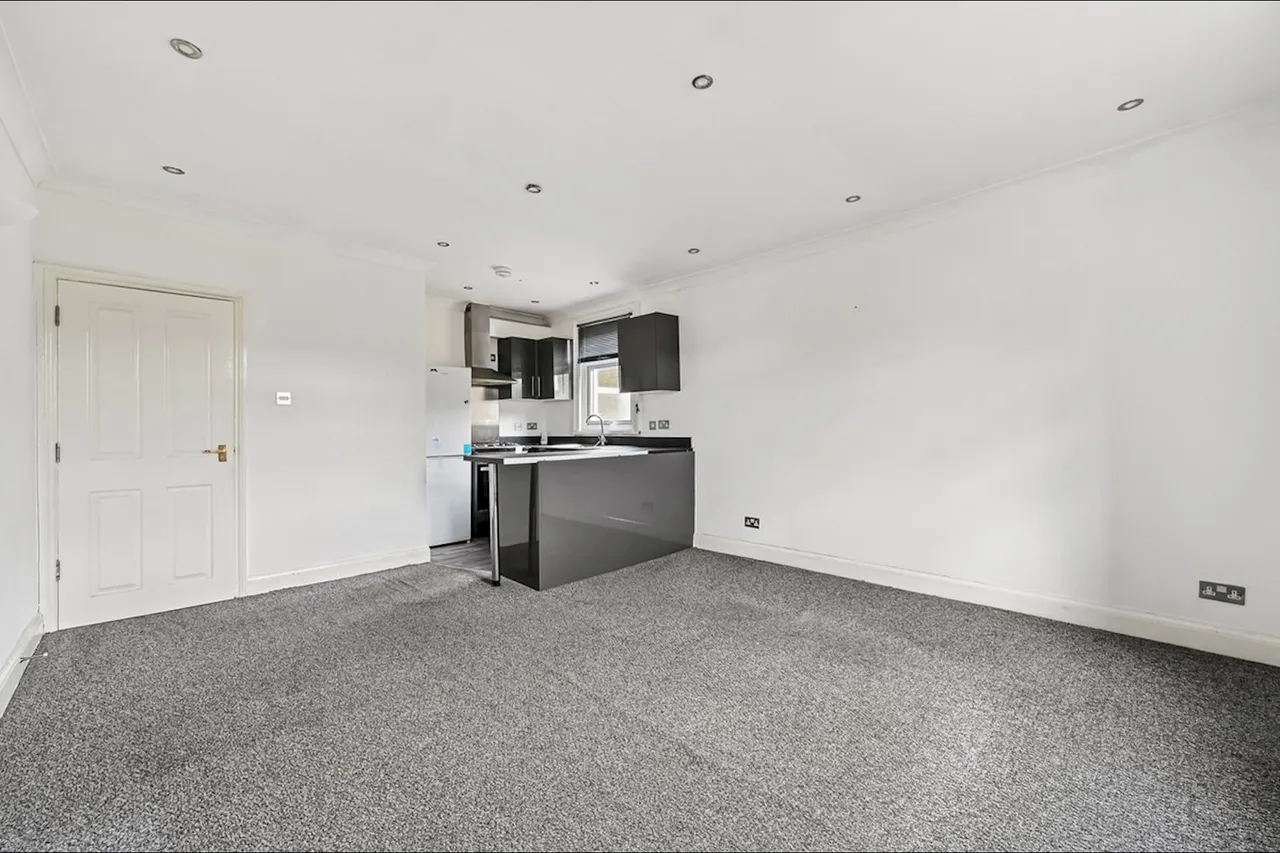 2 bed flat for sale, Cavendish Road, London