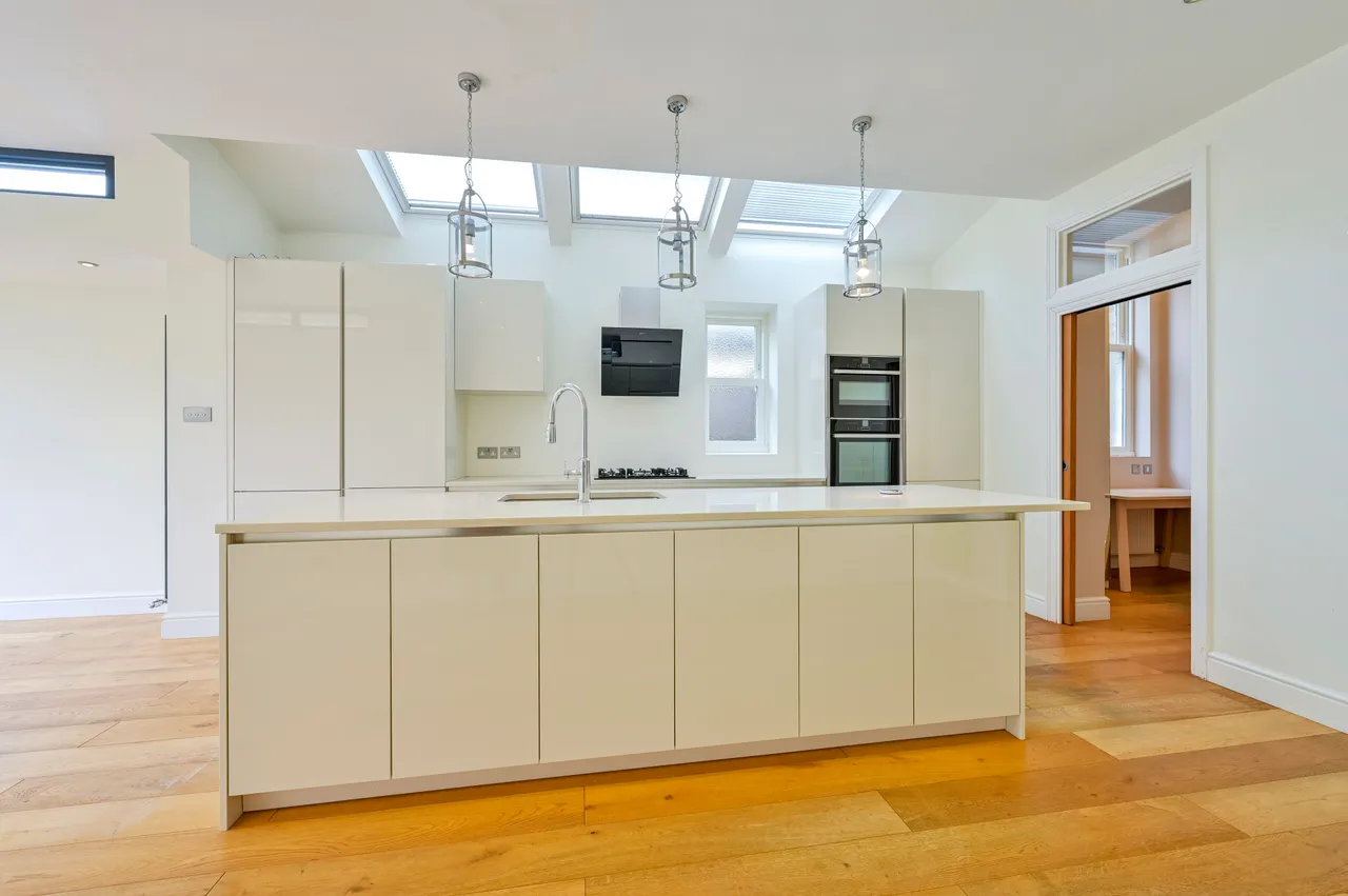 24 Rayleigh Road, London, photo 8