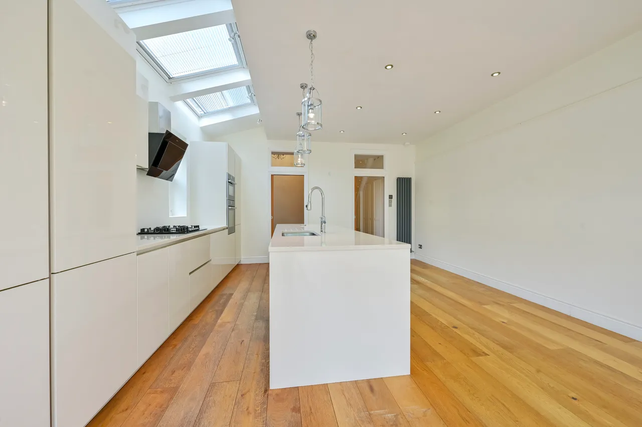 24 Rayleigh Road, London, photo 7