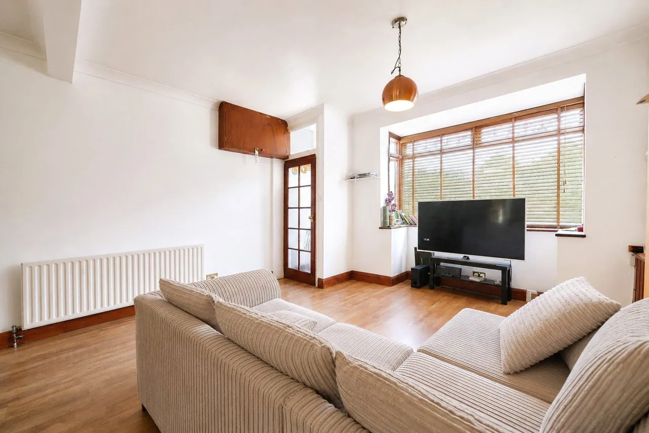 Hayday Road, London, E16, photo 3