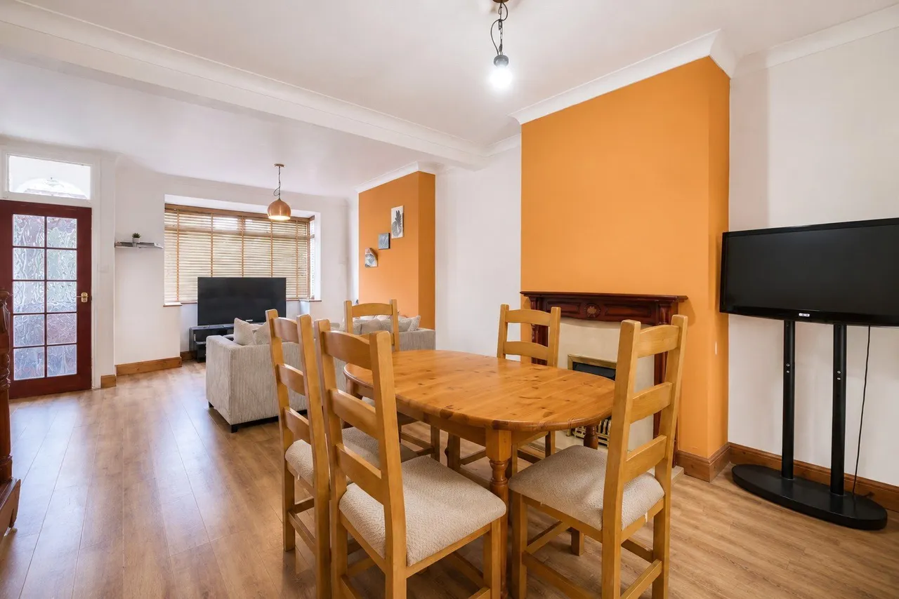 Hayday Road, London, E16, photo 4