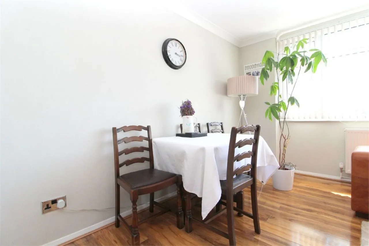 Percy Bryant Road, Sunbury-on-Thames, photo 9