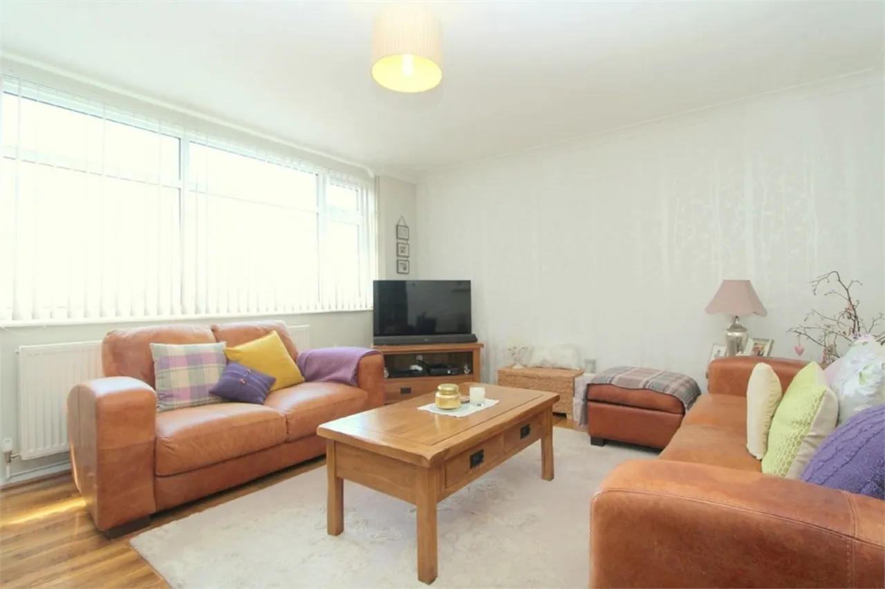 Percy Bryant Road, Sunbury-on-Thames, photo 7
