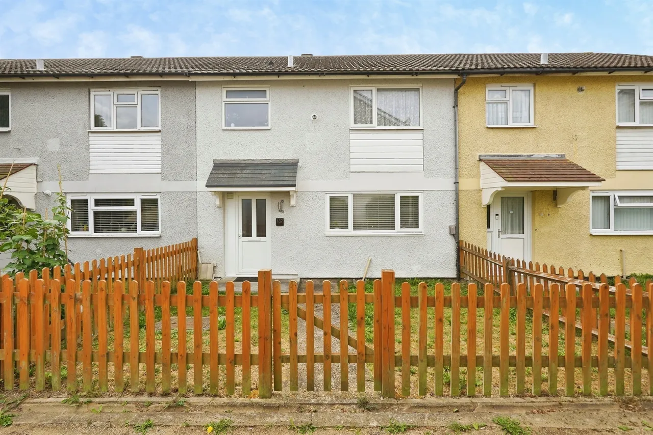3 bed house for sale — Speldhurst Close, Ashford
