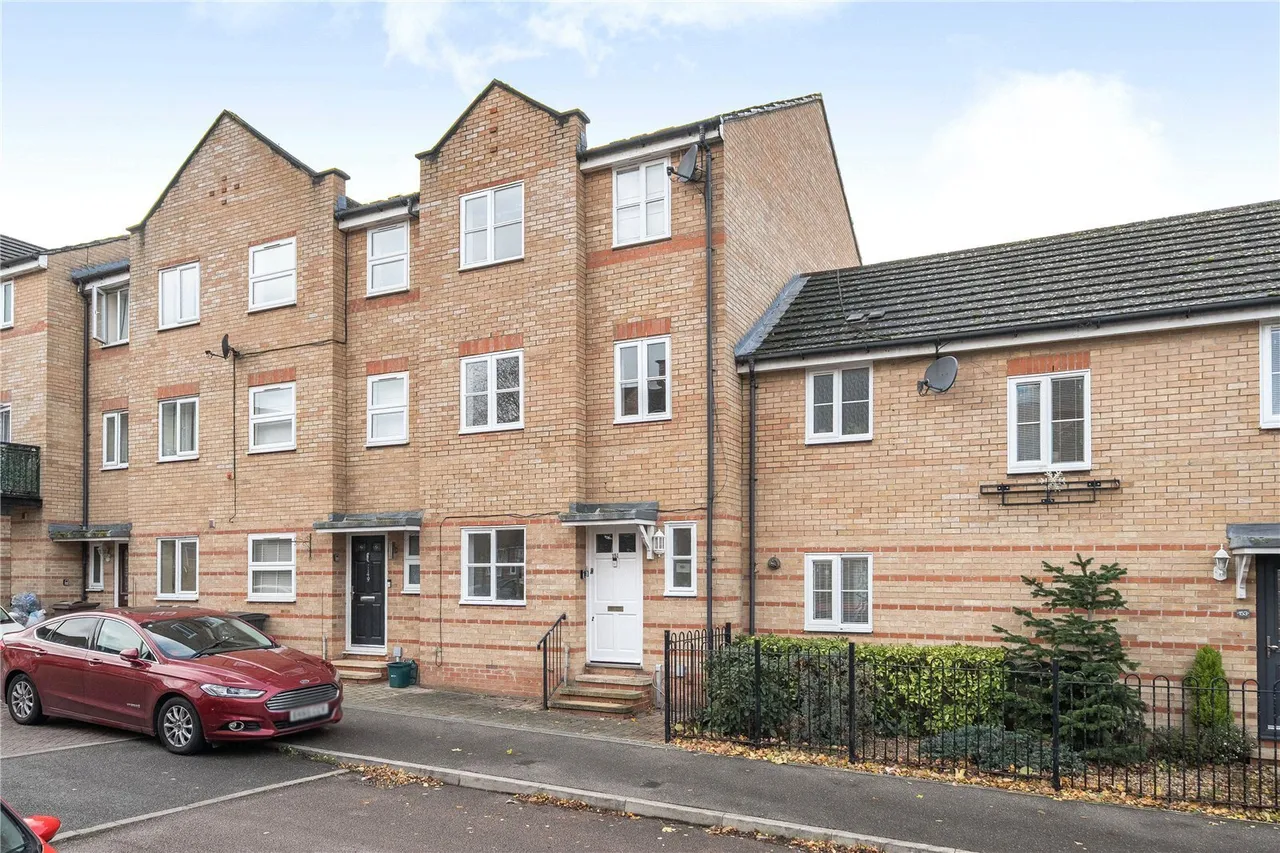 4 bed house for sale — Parkinson Drive, Chelmsford, Essex, CM1