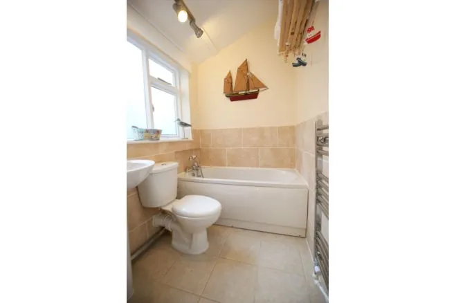 Esk Terrace, Whitby, YO21, photo 8
