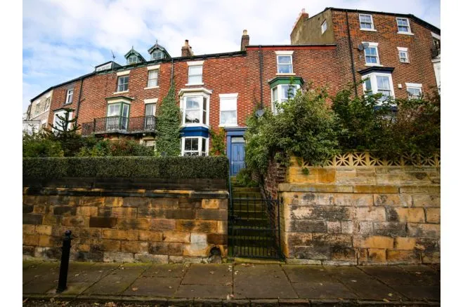 4 bed house for sale, Esk Terrace, Whitby, YO21