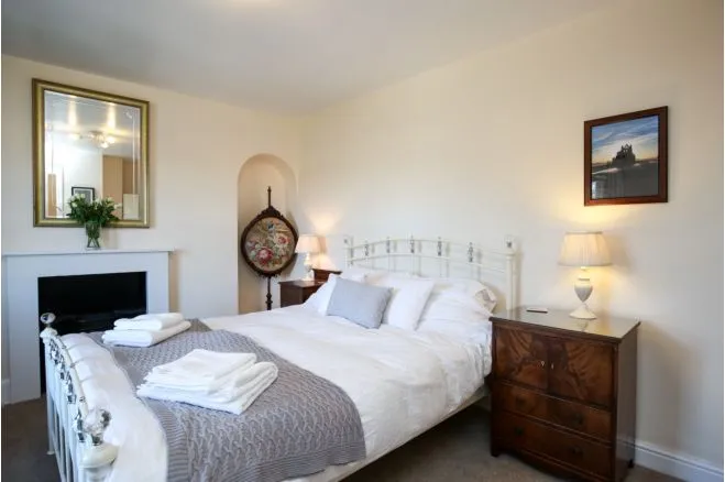 Esk Terrace, Whitby, YO21, photo 18