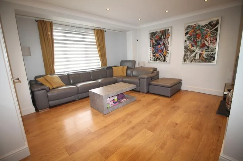 Dorking Road, Romford, RM3, photo 4