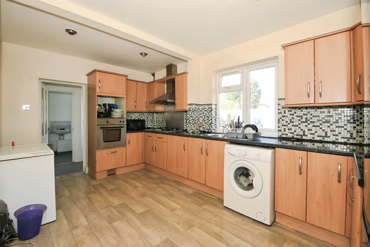 West End Peterborough, PE7, photo 7