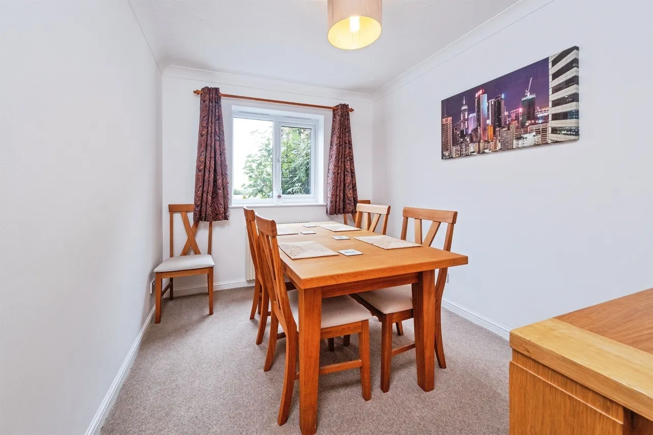 Sovereign Close, Granborough, MK18, photo 7