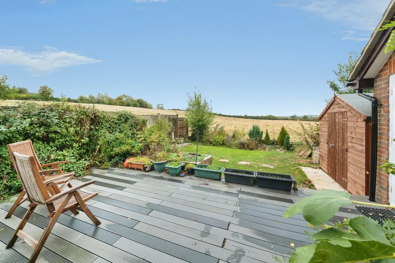 Sovereign Close, Granborough, MK18, photo 18