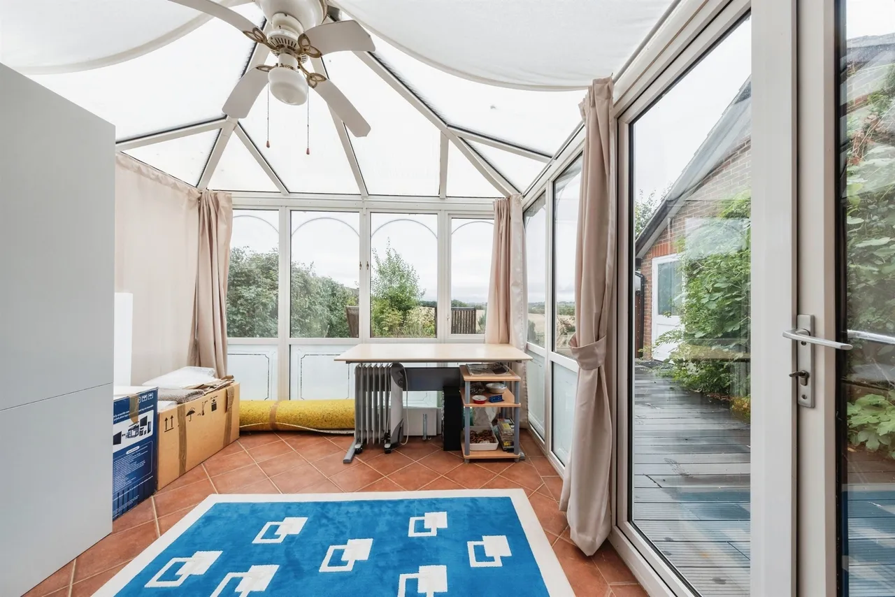 Sovereign Close, Granborough, MK18, photo 8