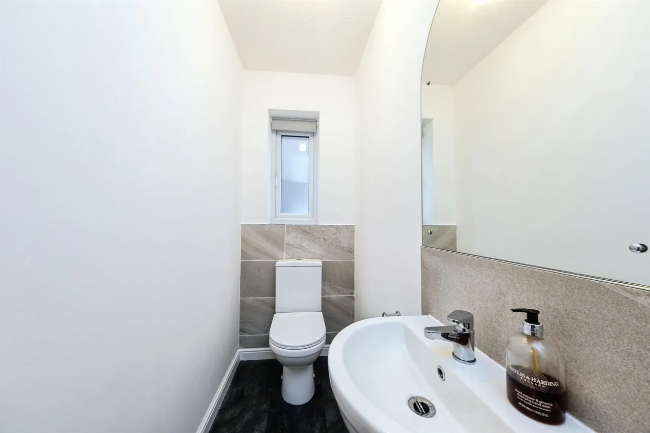 Sovereign Close, Granborough, MK18, photo 10
