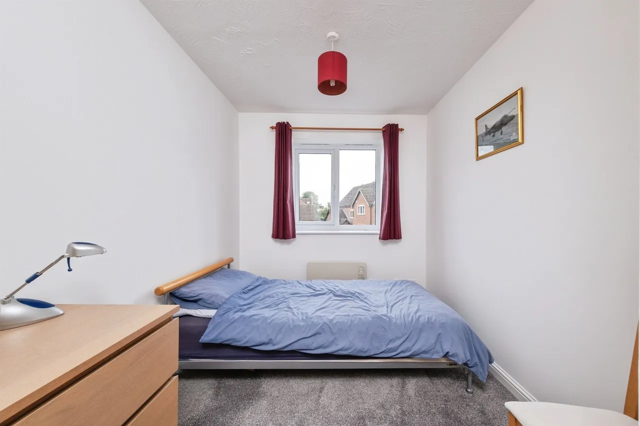 Sovereign Close, Granborough, MK18, photo 14