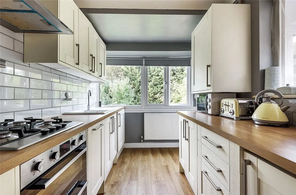 Meadowview Road, SE6, photo 2