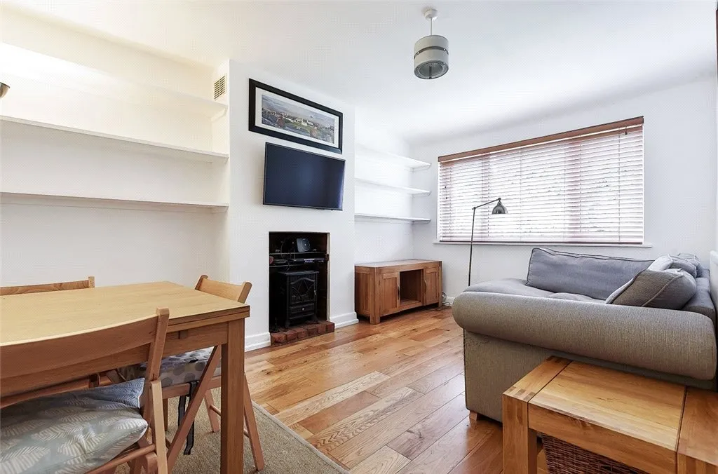 2 bed flat for sale — Meadowview Road, SE6