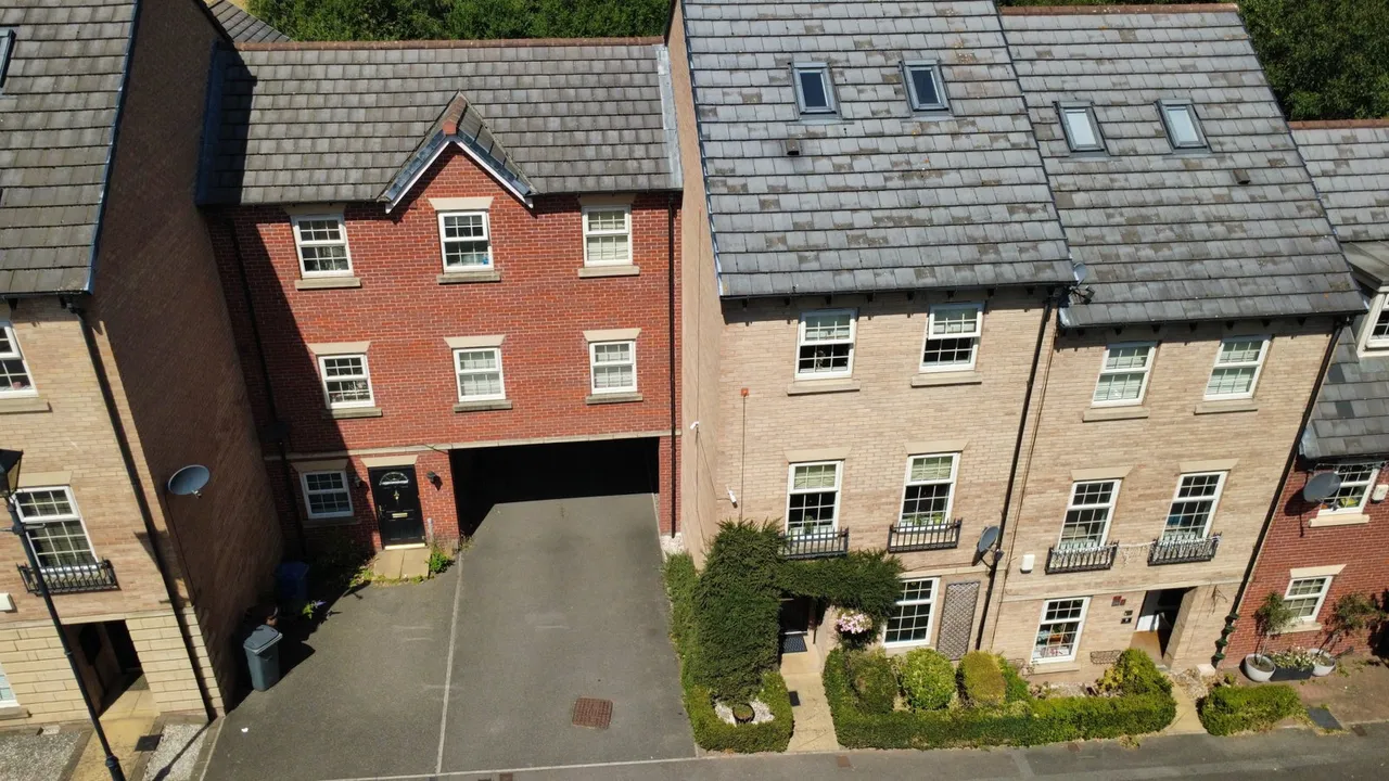 Honeymere Court, Barnsley, S70, photo 24