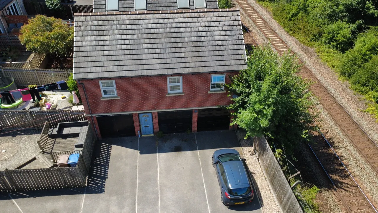 Honeymere Court, Barnsley, S70, photo 23