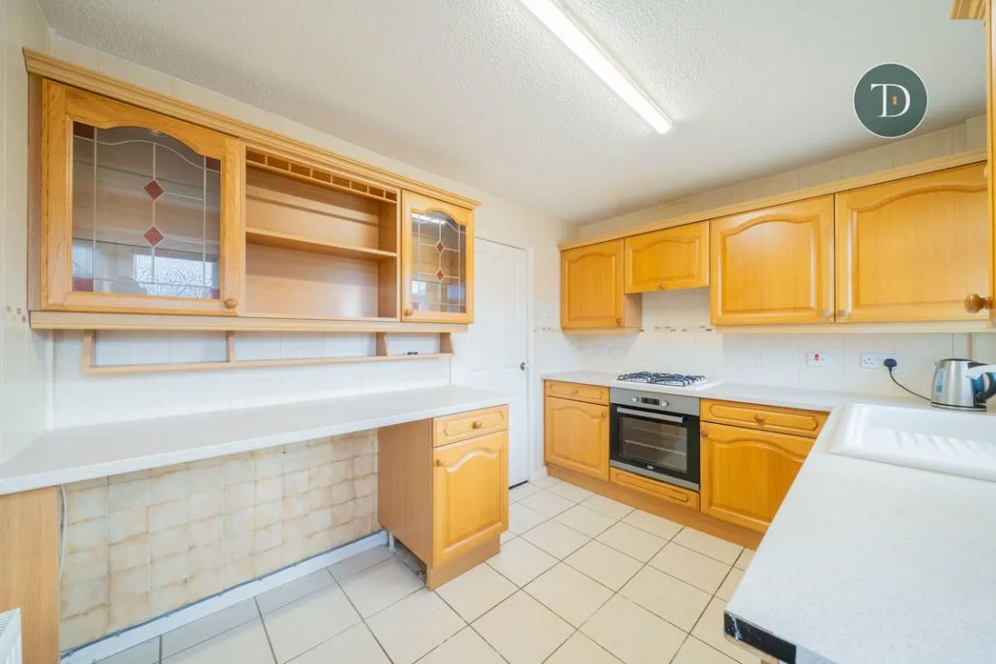 Melrose Drive, Great Sutton, CH66 2YH, photo 8