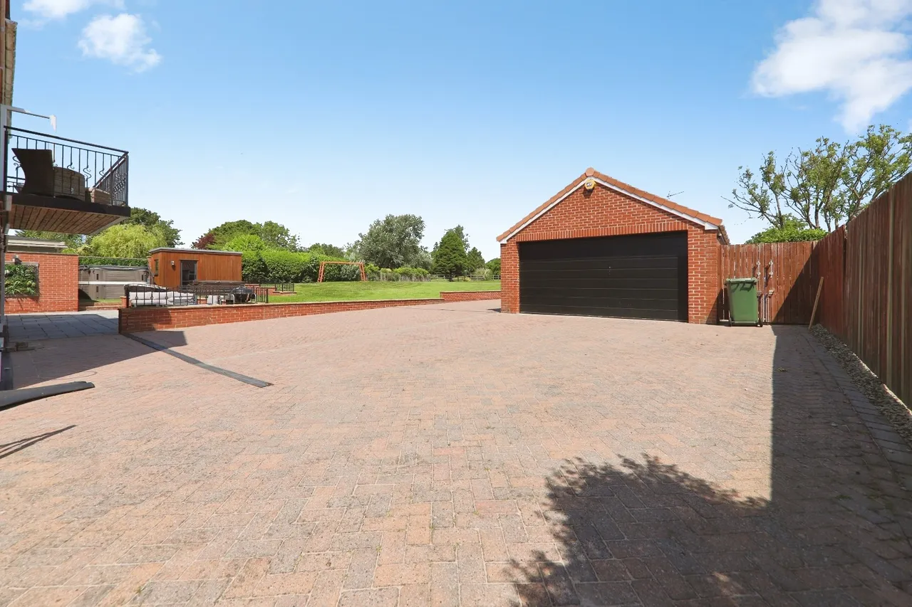 Front Street, Lockington, YO25, photo 14