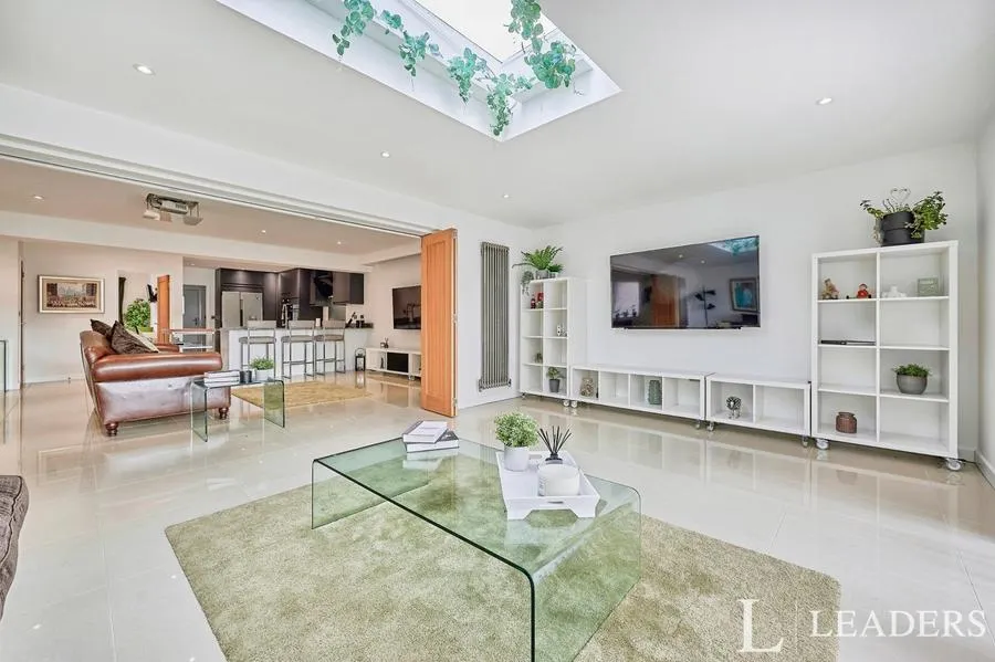 Elsenham Road, Stansted, CM24, photo 6