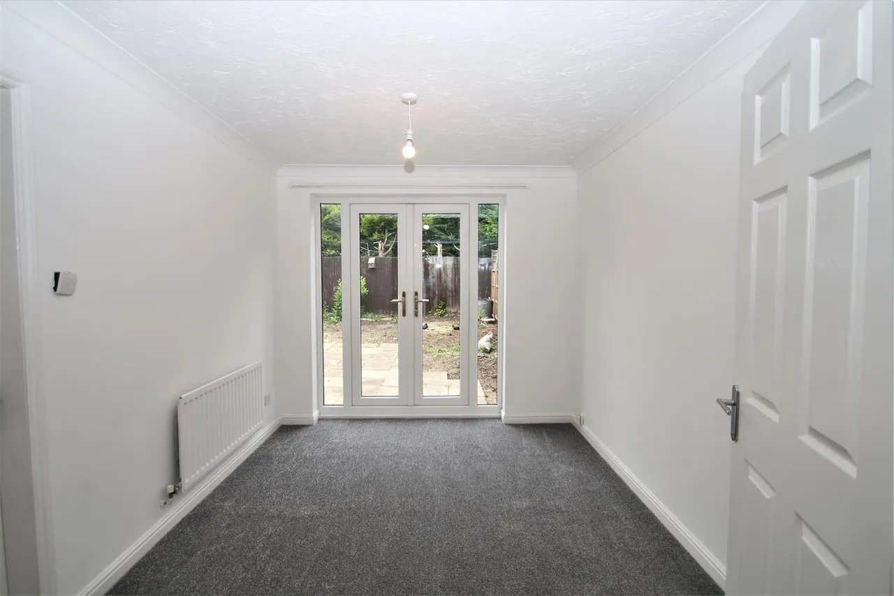 Alexandra Gardens, Knaphill, GU21, photo 5