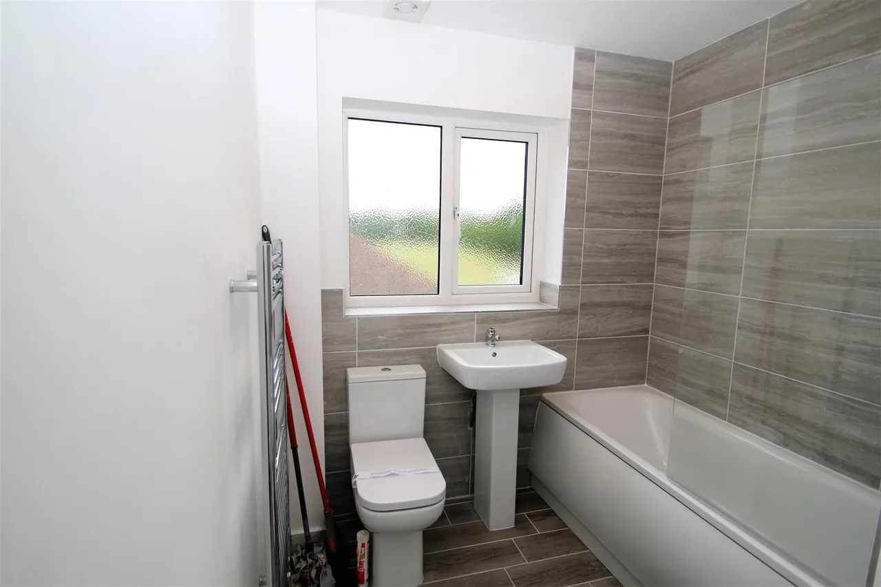 Alexandra Gardens, Knaphill, GU21, photo 12