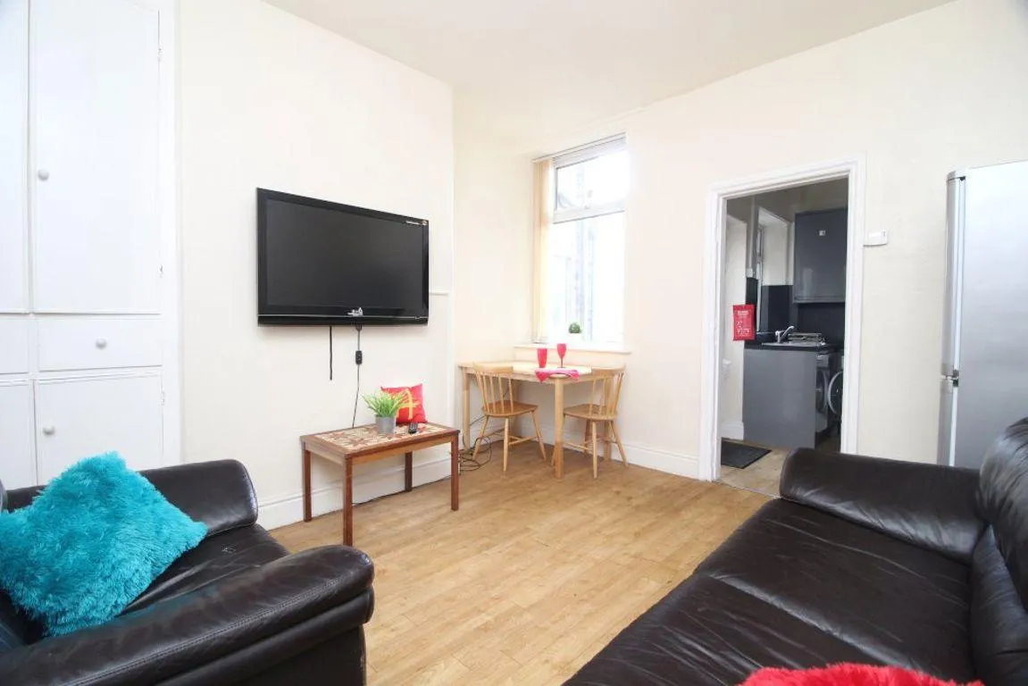 5 bed property to rent, Brighton Terrace Road, S10