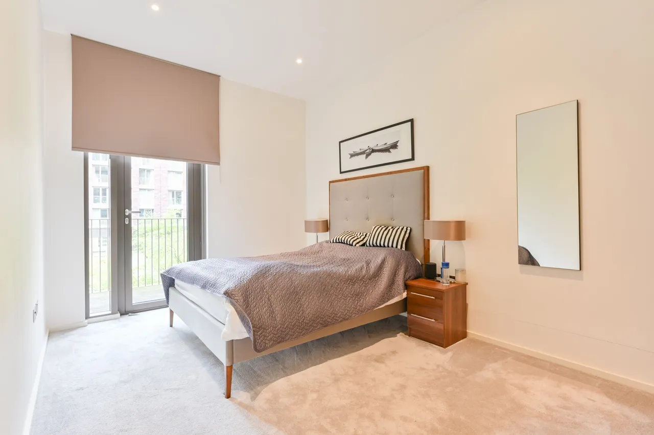 Apartment C44, Ambassador Building, Embassy Gardens, 5 New Union Square, London, photo 3