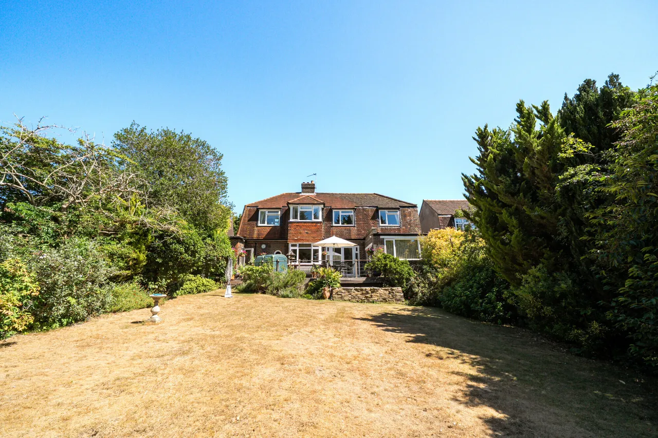 Green Curve, Banstead, SM7, photo 8