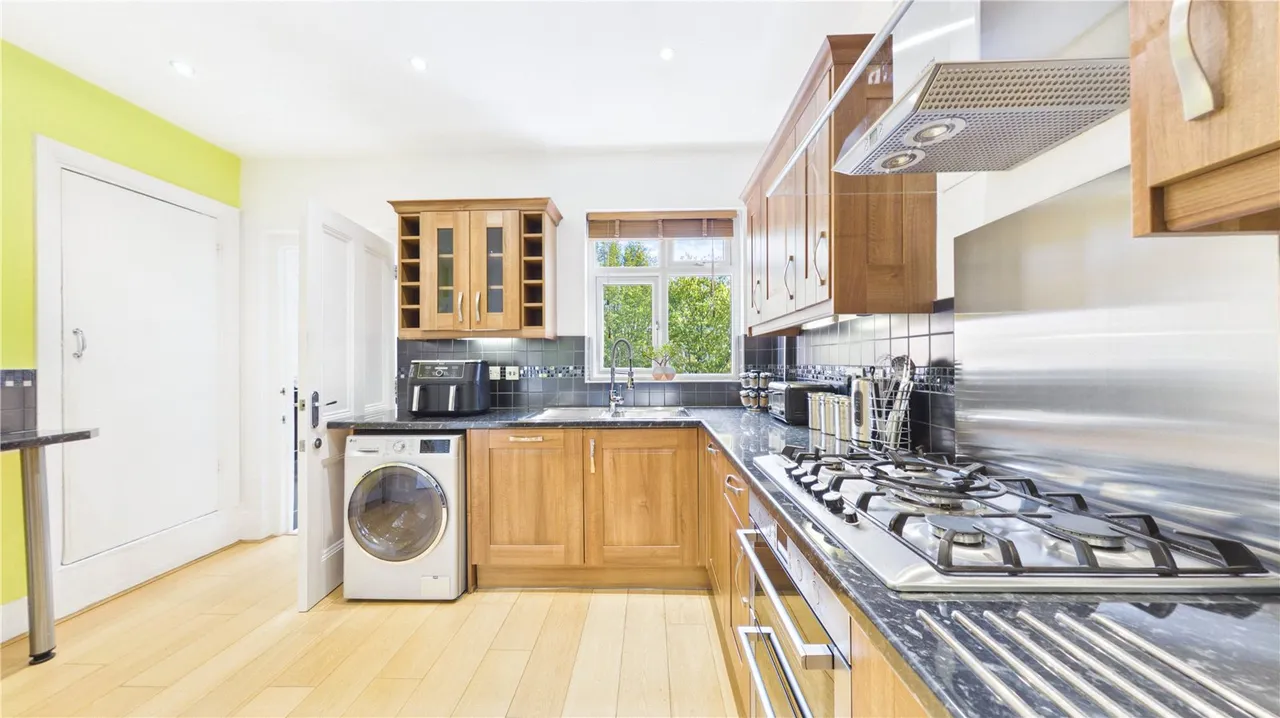 Strickland Row, London, SW18, photo 17