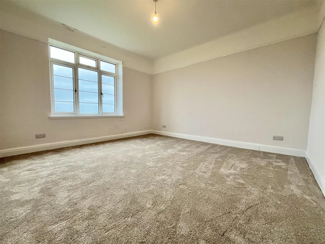 Bedford Avenue, Bexhill-On-Sea, TN40 1NQ, photo 8