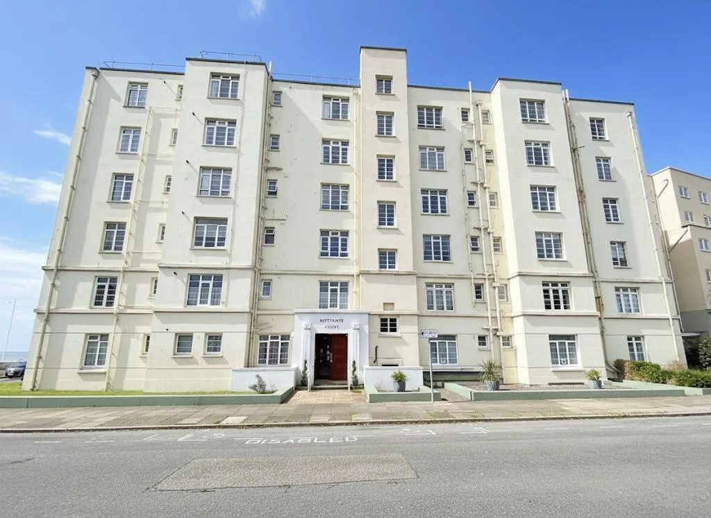 Bedford Avenue, Bexhill-On-Sea, TN40 1NQ, photo 20