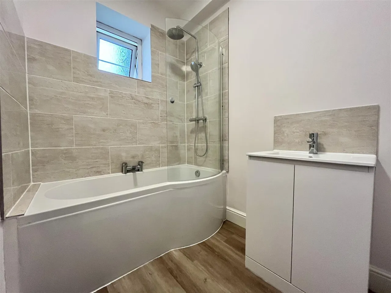 Bedford Avenue, Bexhill-On-Sea, TN40 1NQ, photo 13