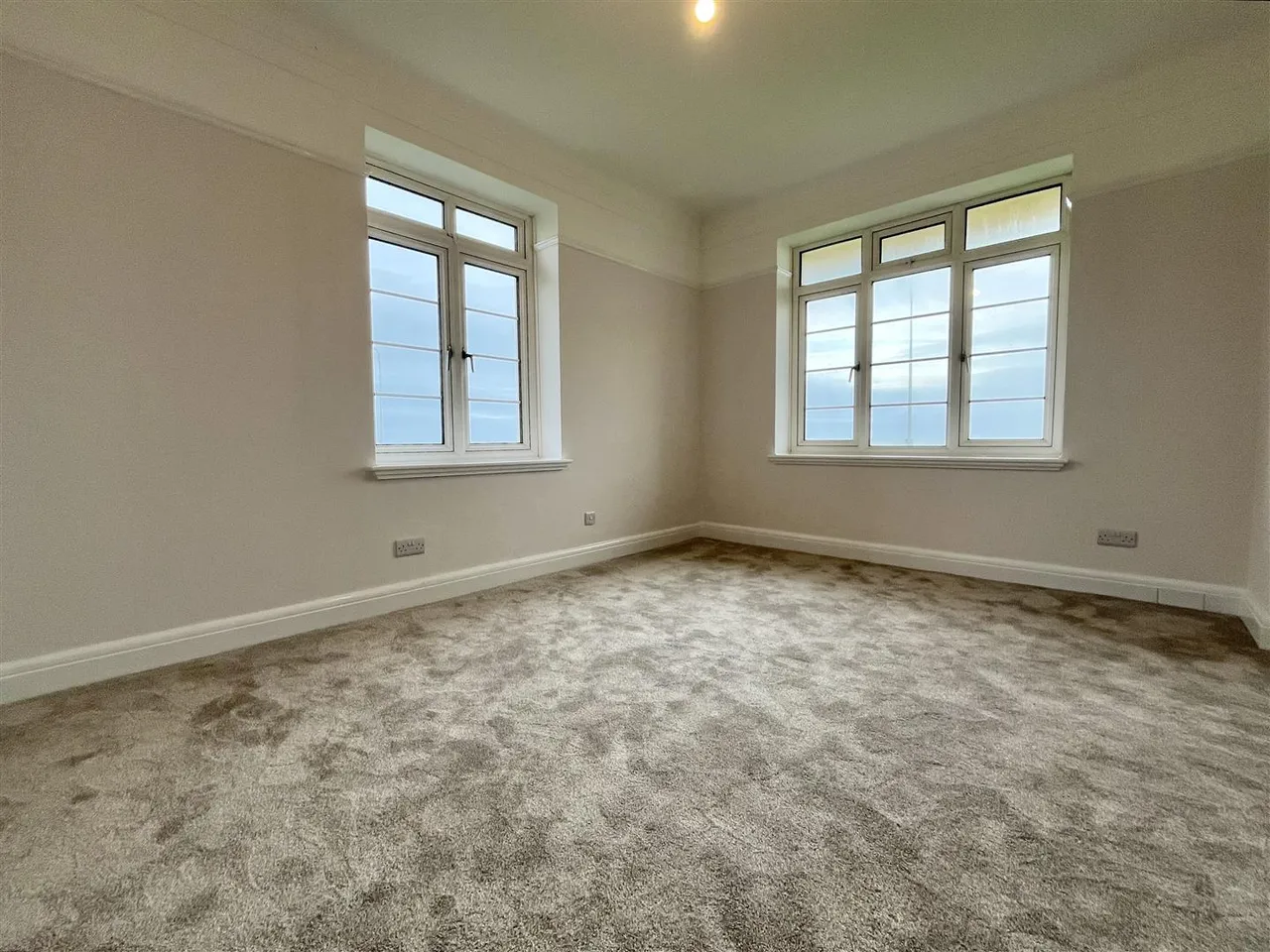 Bedford Avenue, Bexhill-On-Sea, TN40 1NQ, photo 10