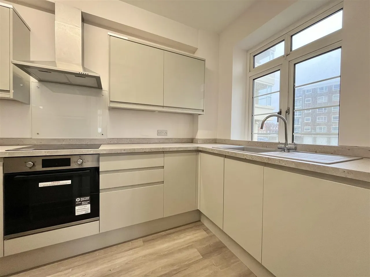 Bedford Avenue, Bexhill-On-Sea, TN40 1NQ, photo 6