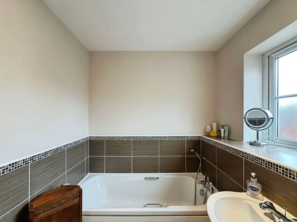 Morpeth NE61 2JA, NE61, photo 17