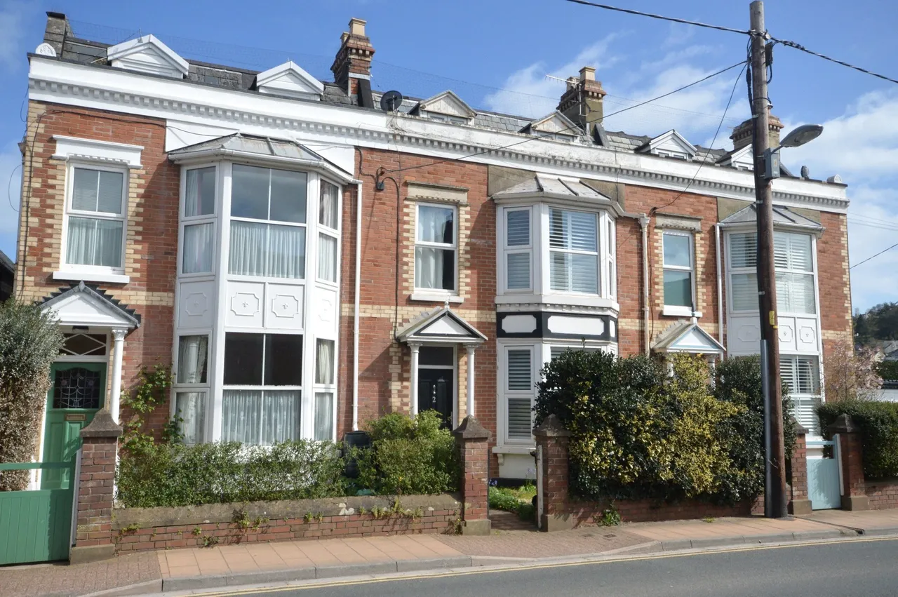 5 bed property for sale, Victoria Terrace, Shaldon, TQ14