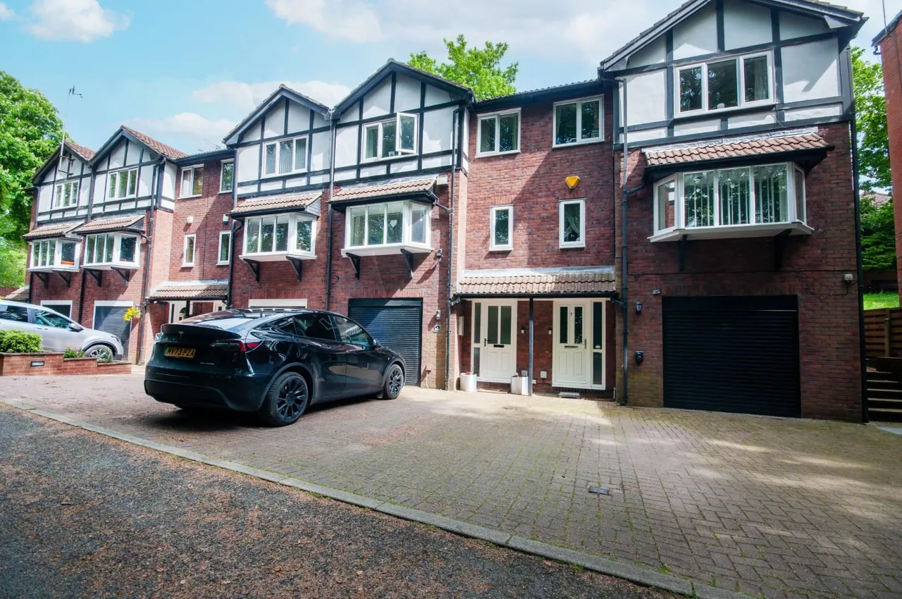 4 bed house for sale — Lowther Close, Prestwich, Manchester, M25 9LN