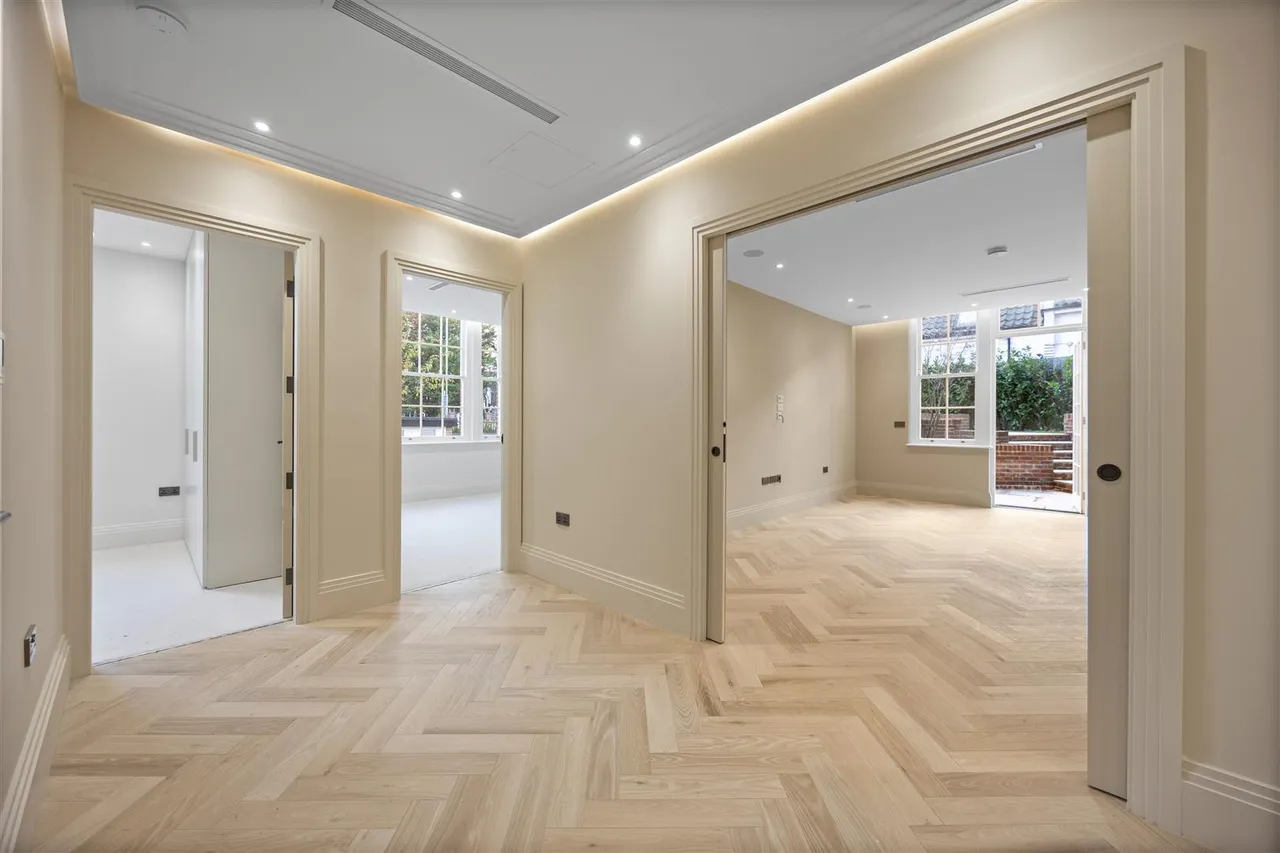 The Bishops Avenue, Hampstead Garden Suburb, London, N2 0BB, photo 5