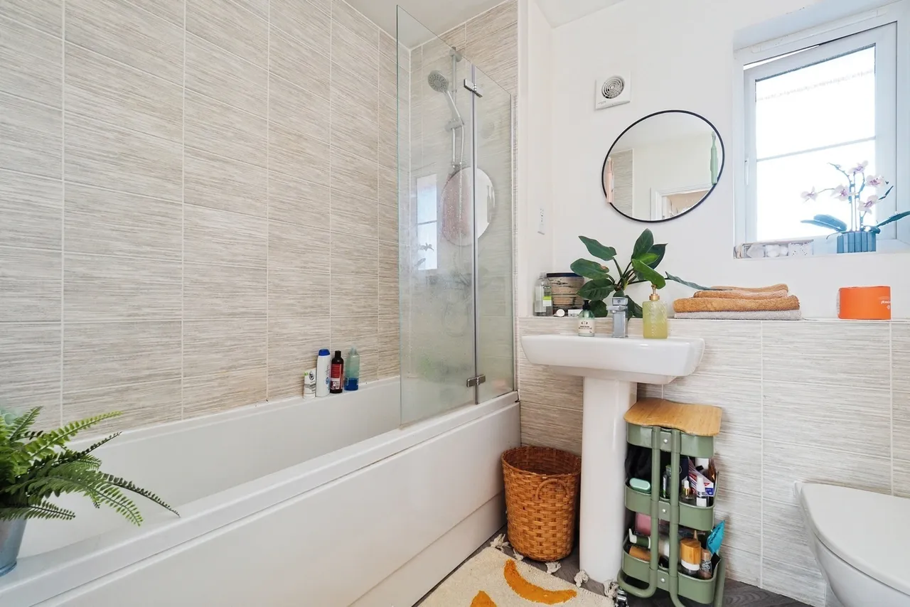Regeneration Way, Beeston, NG9, photo 14